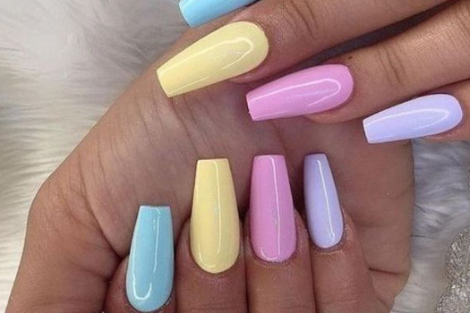 unhas multicolor